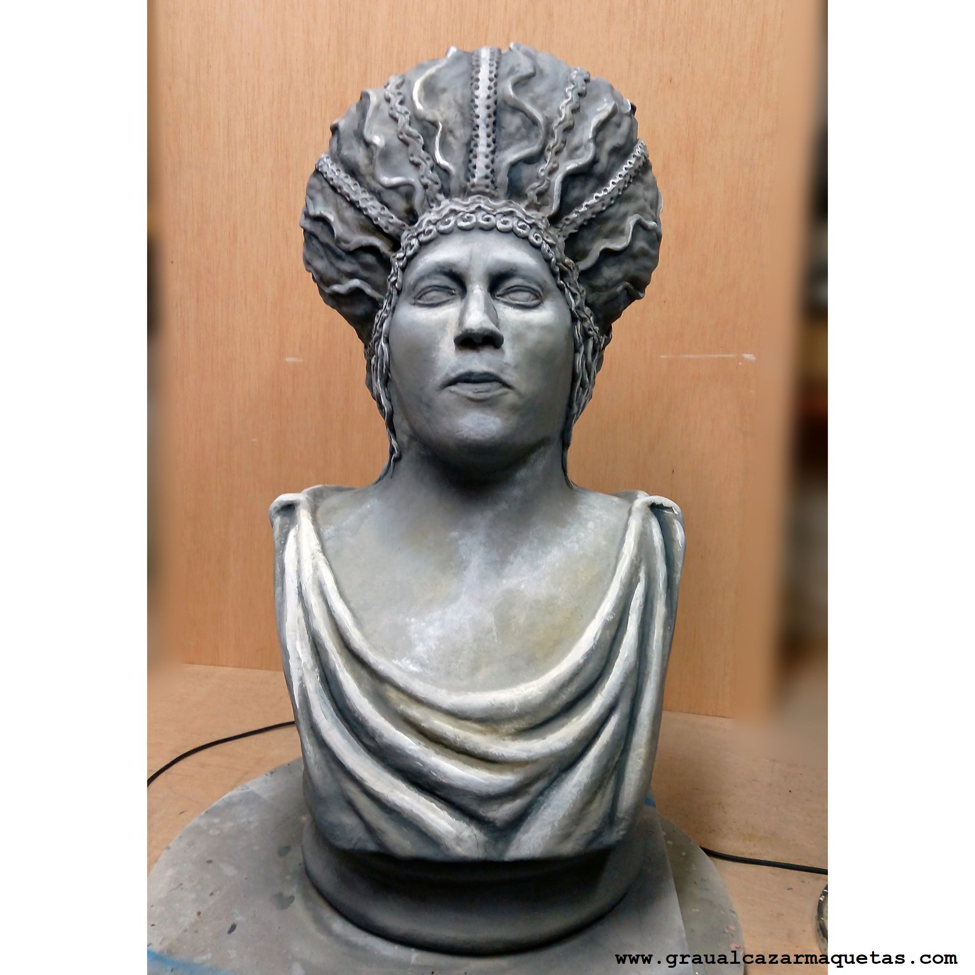 Maquetas para teatro: nuevo busto de Grau Alcázar Maquetas para Golfus de Roma